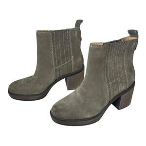 Crown Vintage Capari Bootie size 7M Dark gray/brown suede 3” block heel